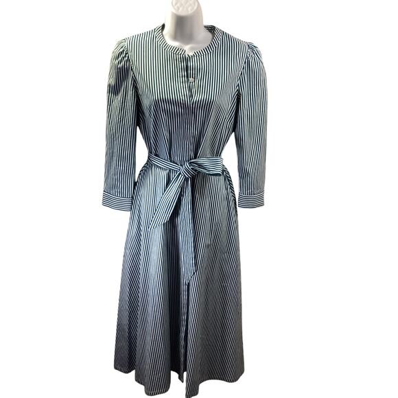 Tuckernuck Dresses & Skirts - Tuckernuck Catherine Green White Stripe Cotton Stretch Tie Belt Midi Dress S